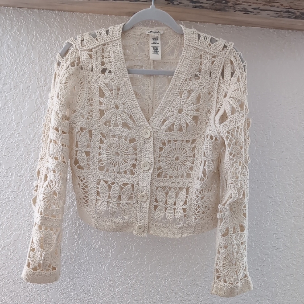 Ultra Pink Cream Crochet Cardigan